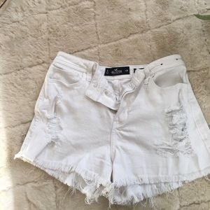Shorts/ distressed